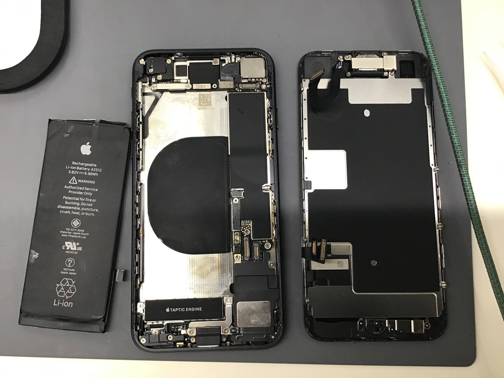 iPhoneSE第2世代ならデータそのまま修理可能なスマホ修理工房セレオ相模原店へ！